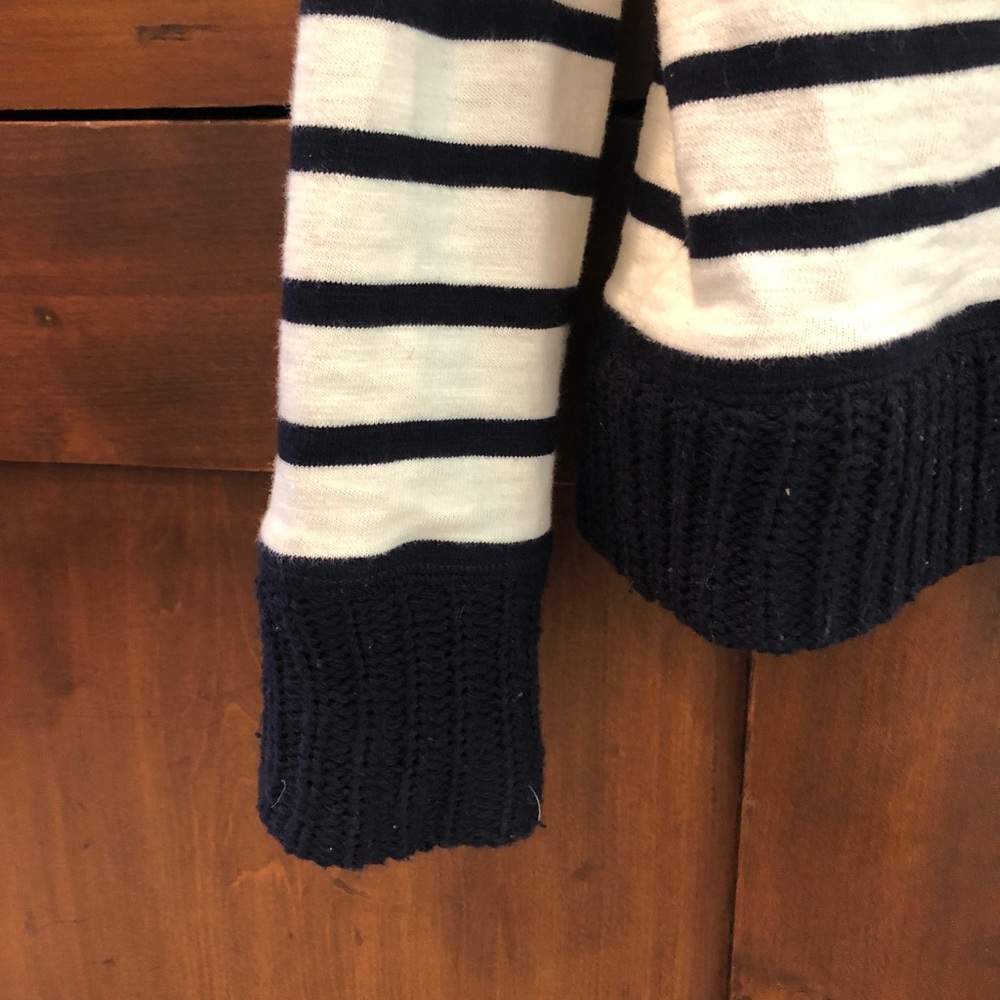 J.Crew Pullover - Picture 4 of 6